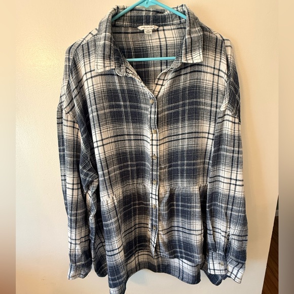 American Eagle Outfitters Tops - American Eagle Outfitters Navy & white Plaid High- Low Oversized button Shirt